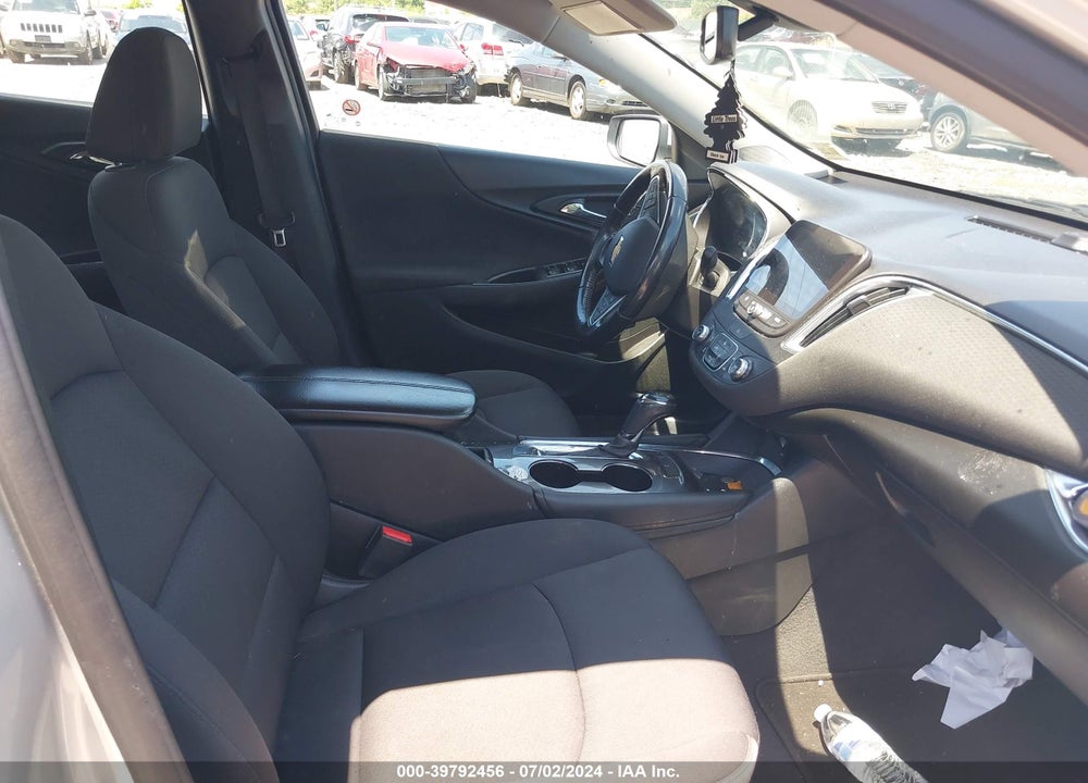 2018 CHEVROLET MALIBU LT VIN: 1G1ZD5ST0JF230662