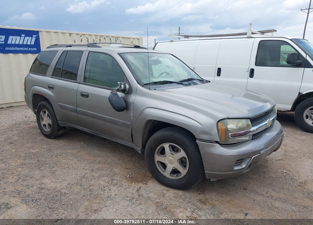 2005 CHEVROLET TRAILBLAZER LS VIN: 1GNDT13S552185385