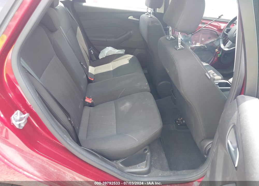 2017 FORD FOCUS SE VIN: 1FADP3K29HL313111