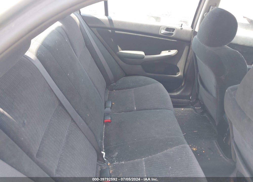 2005 HONDA ACCORD 2.4 DX VIN: 1HGCM56185A184525