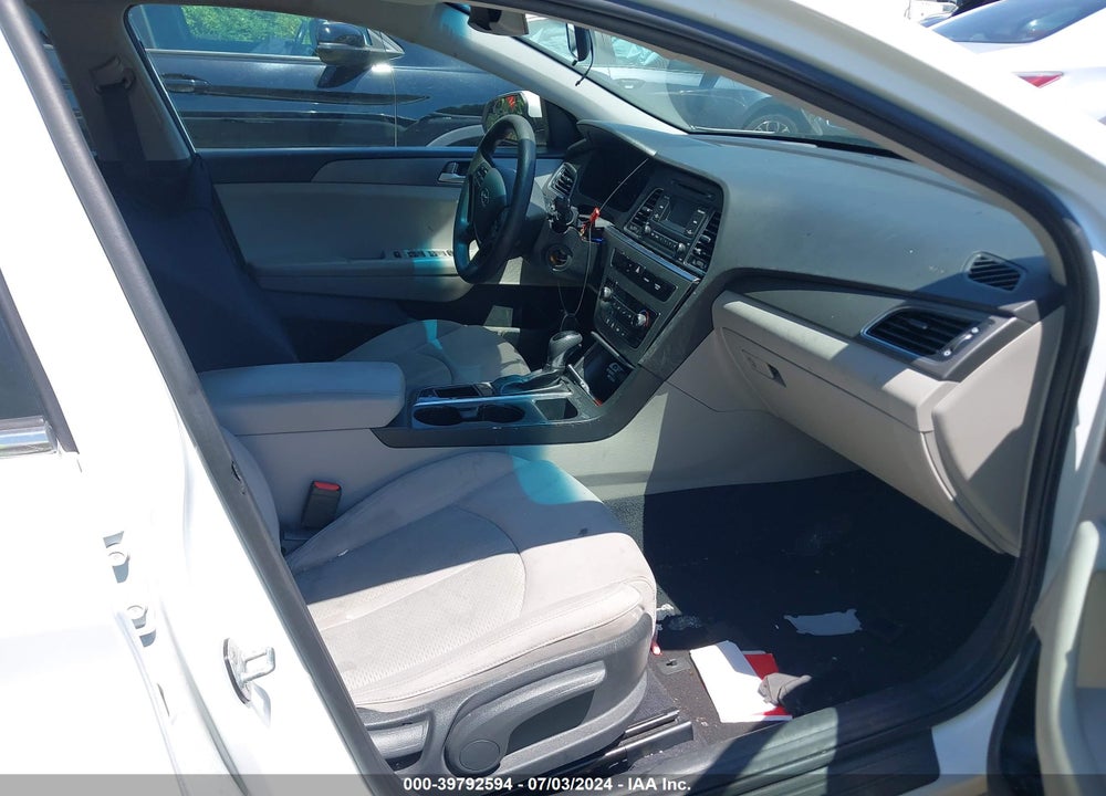 2017 HYUNDAI SONATA VIN: 5NPE24AF4HH493335