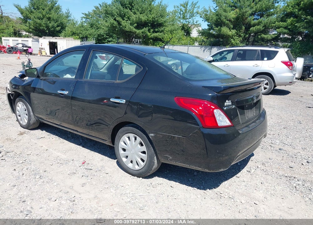 2018 NISSAN VERSA 1.6 SV VIN: 3N1CN7AP6JL815121