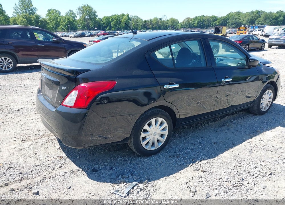 2018 NISSAN VERSA 1.6 SV VIN: 3N1CN7AP6JL815121