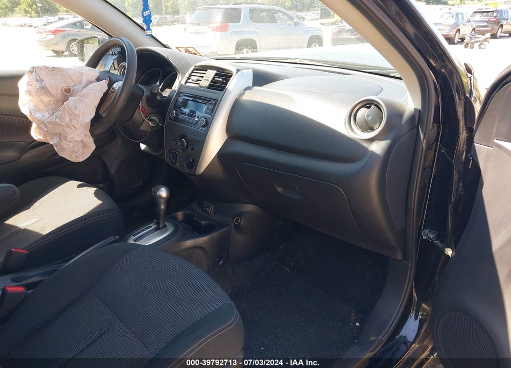2018 NISSAN VERSA 1.6 SV VIN: 3N1CN7AP6JL815121