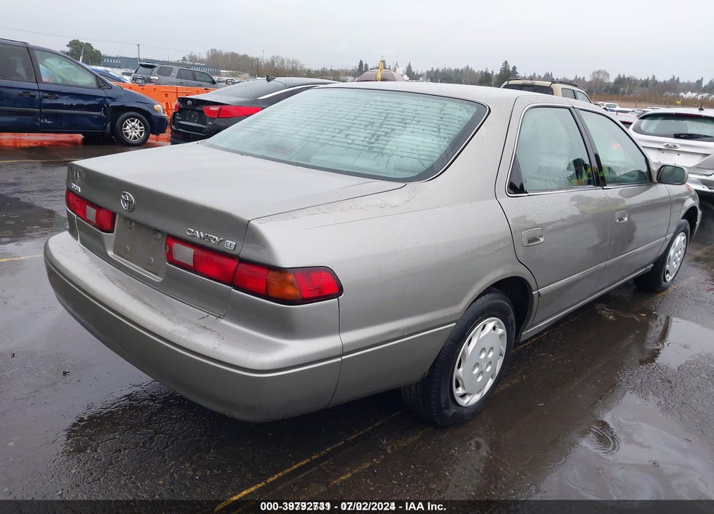 1998 TOYOTA CAMRY LE VIN: JT2BG22K4W0226834