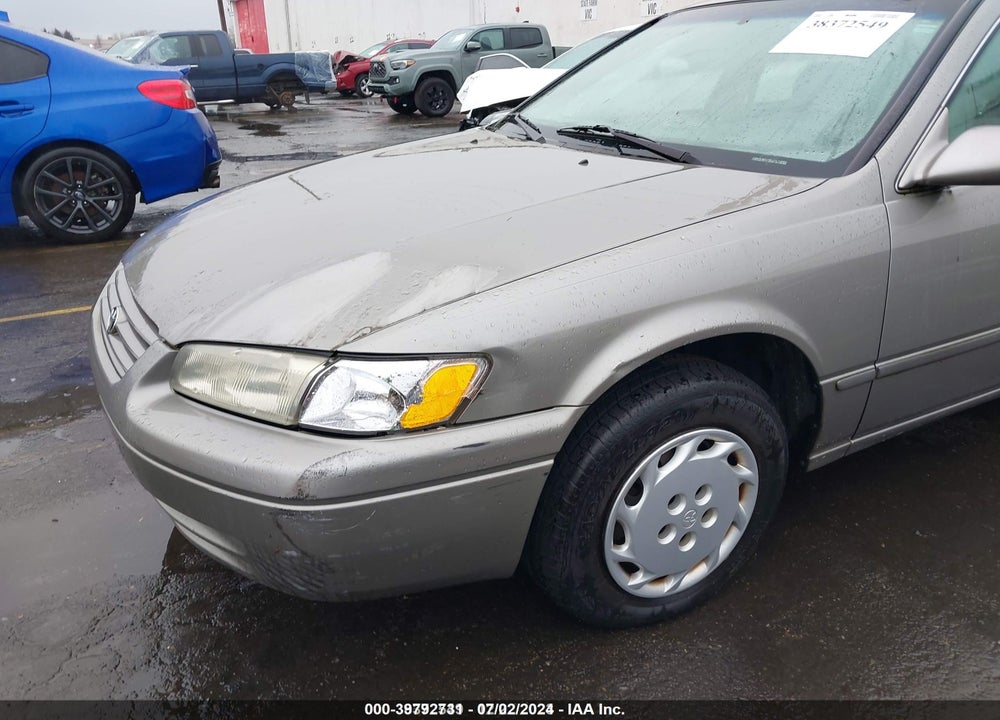1998 TOYOTA CAMRY LE VIN: JT2BG22K4W0226834