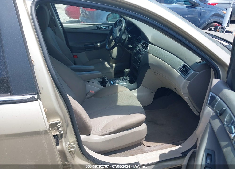 2005 CHRYSLER PACIFICA VIN: 2C4GM48L15R521802