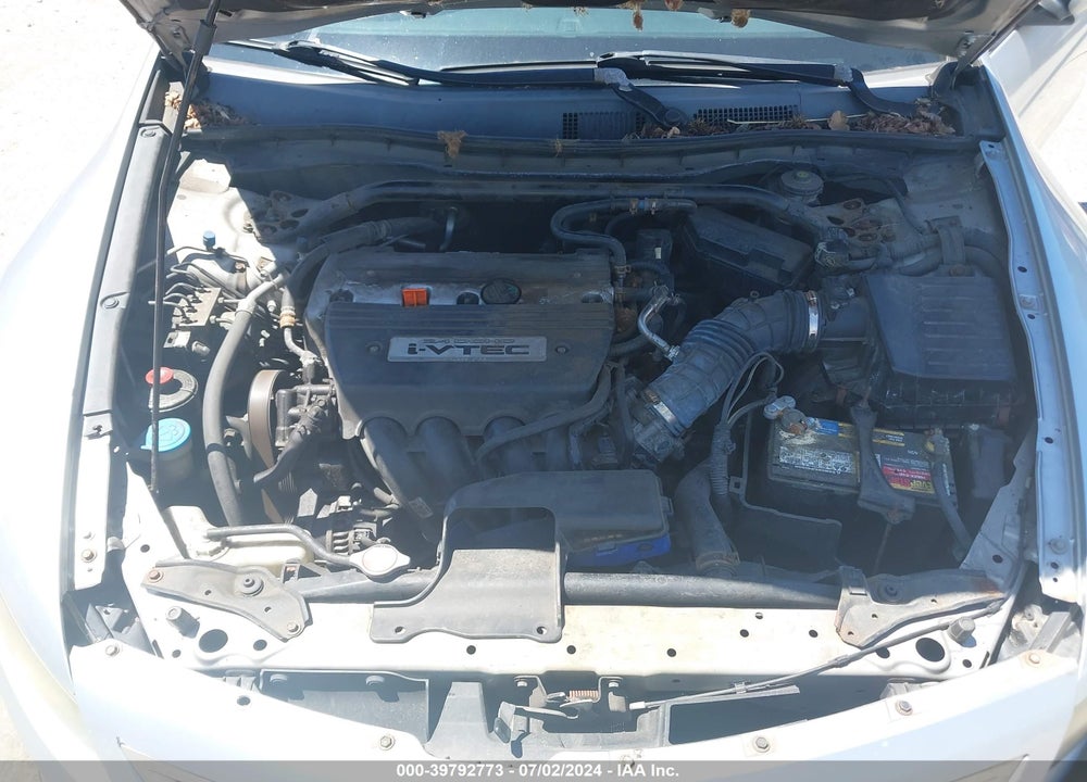 2008 HONDA ACCORD 2.4 EX VIN: 1HGCS12768A008876