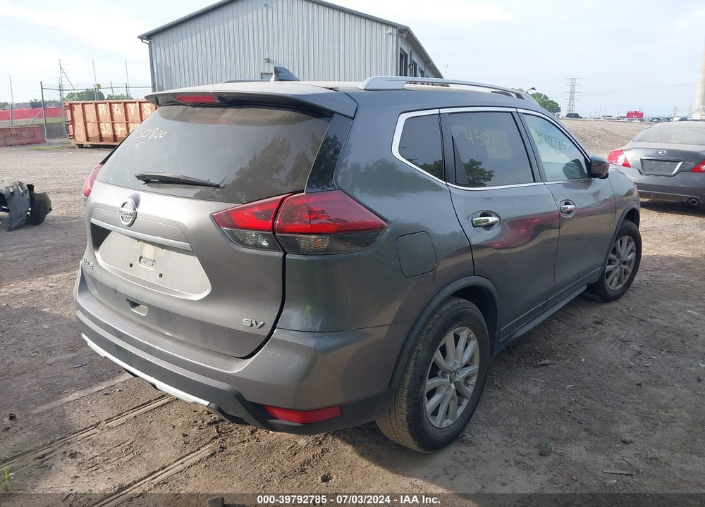 2018 NISSAN ROGUE SV VIN: JN8AT2MT8JW450820