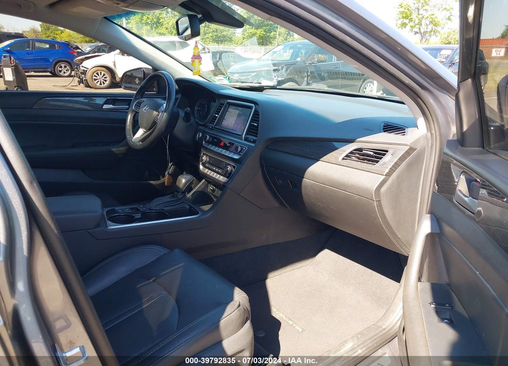 2018 HYUNDAI SONATA LIMITED VIN: 5NPE34AF3JH691147