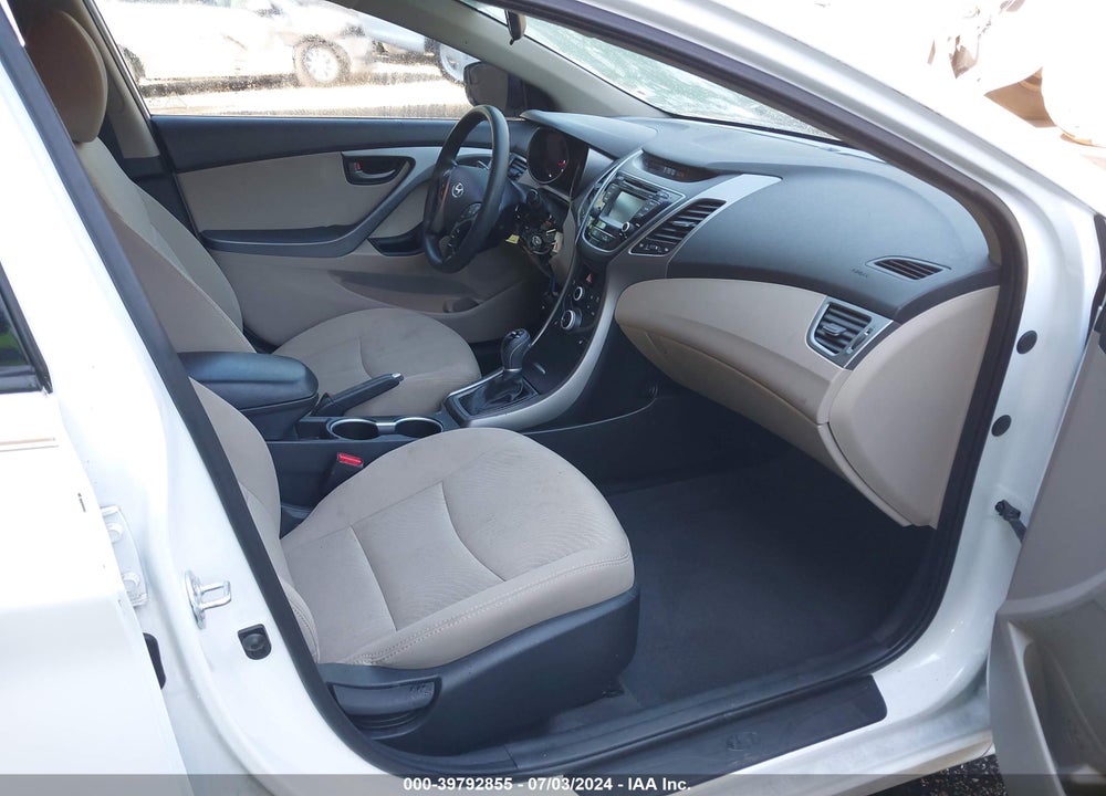 2014 HYUNDAI ELANTRA SE VIN: 5NPDH4AE5EH497424