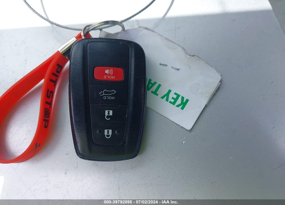 2021 TOYOTA RAV4 XLE VIN: 2T3W1RFV8MC103426