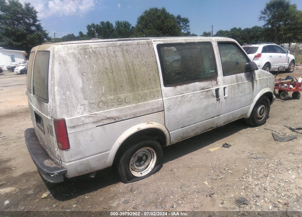 1999 CHEVROLET ASTRO VIN: 1GCDM19W8XB126057
