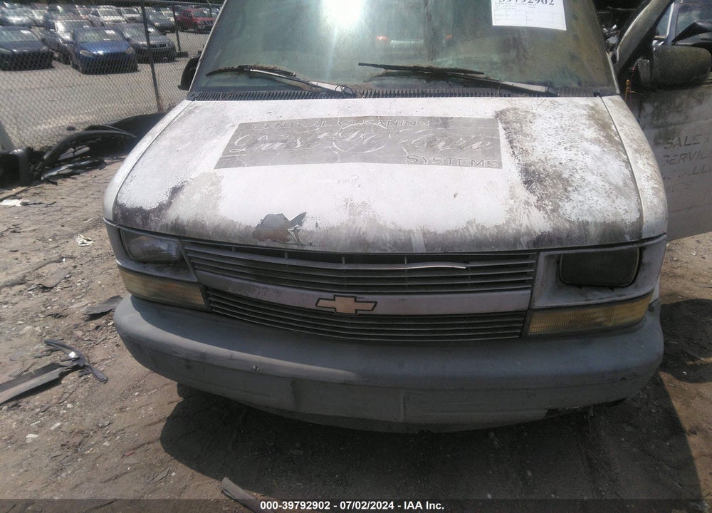 1999 CHEVROLET ASTRO VIN: 1GCDM19W8XB126057