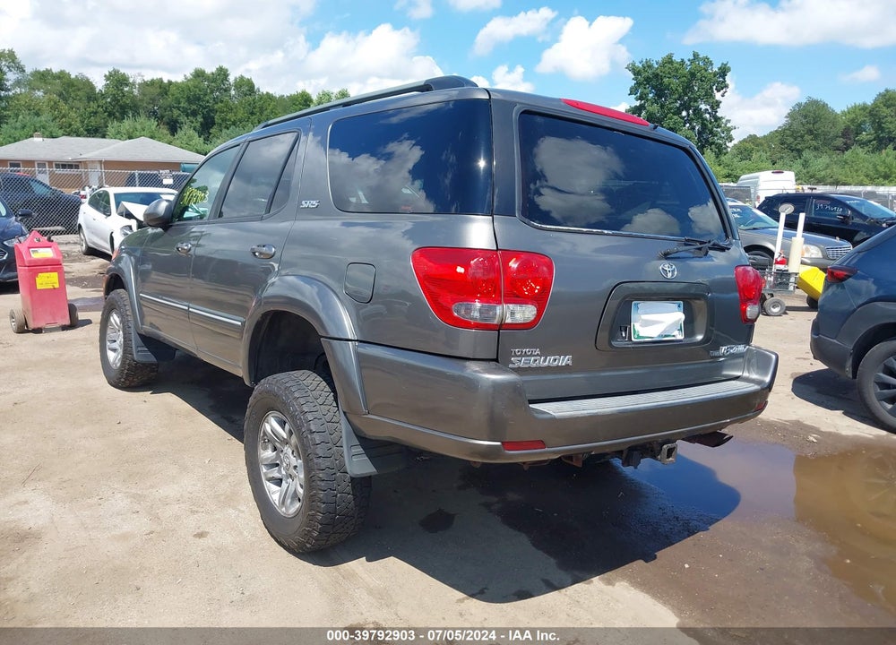 2005 TOYOTA SEQUOIA SR5 V8 VIN: 5TDBT44A15S256663