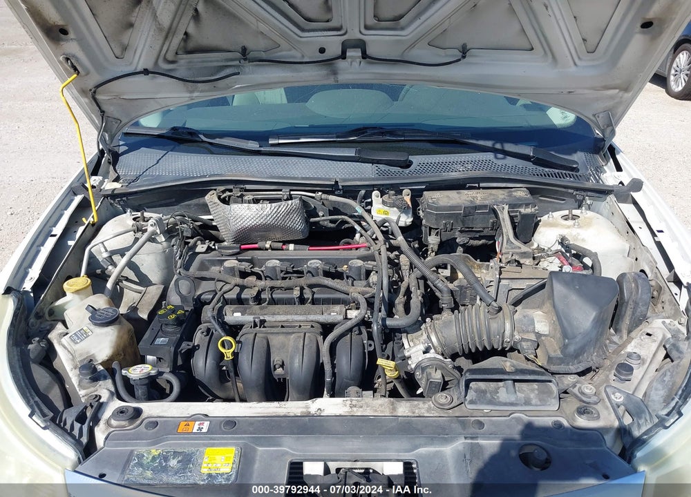 2011 FORD FOCUS SE VIN: 1FAHP3FN6BW147528