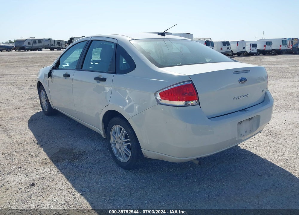 2011 FORD FOCUS SE VIN: 1FAHP3FN6BW147528
