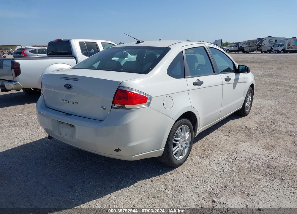 2011 FORD FOCUS SE VIN: 1FAHP3FN6BW147528