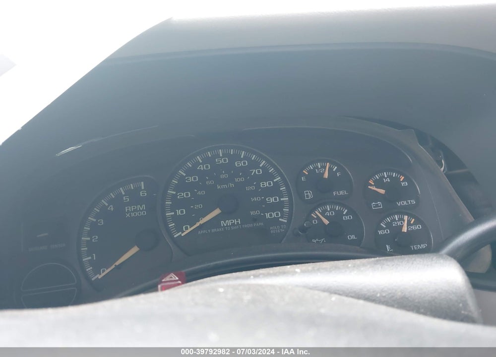 2002 GMC YUKON SLE VIN: 1GKEK13V62J200069