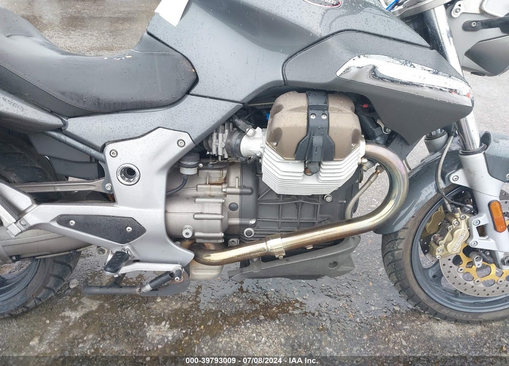 2006 MOTO GUZZI BREVA 1100 VIN: ZGULPC0076M113100