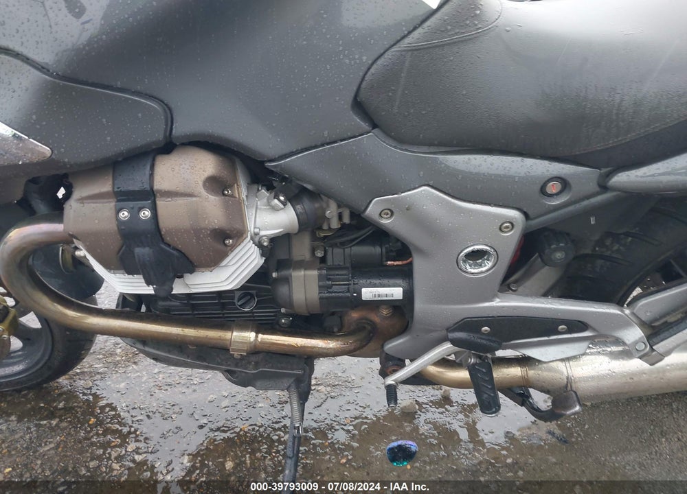 2006 MOTO GUZZI BREVA 1100 VIN: ZGULPC0076M113100