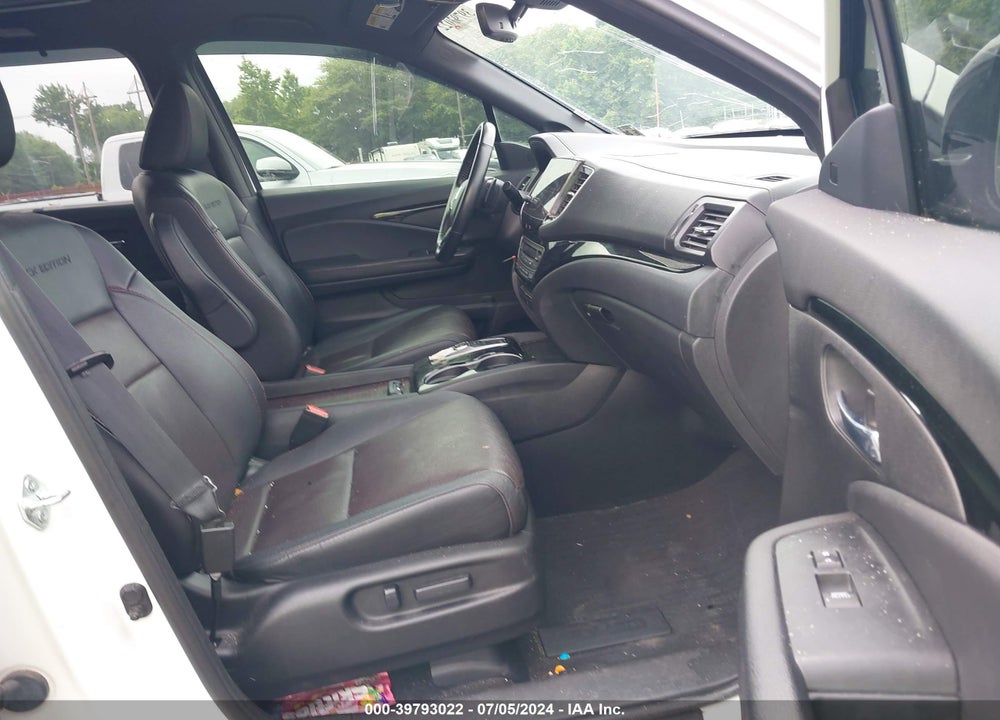 2021 HONDA PILOT AWD BLACK EDITION VIN: 5FNYF6H70MB080011