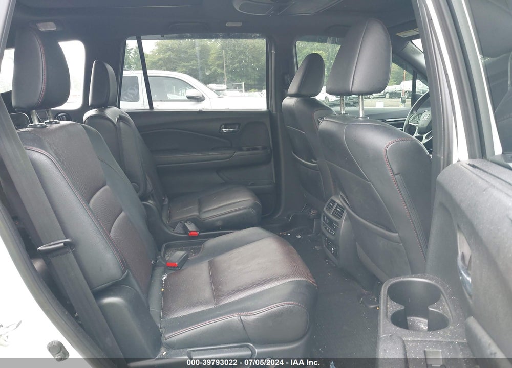 2021 HONDA PILOT AWD BLACK EDITION VIN: 5FNYF6H70MB080011