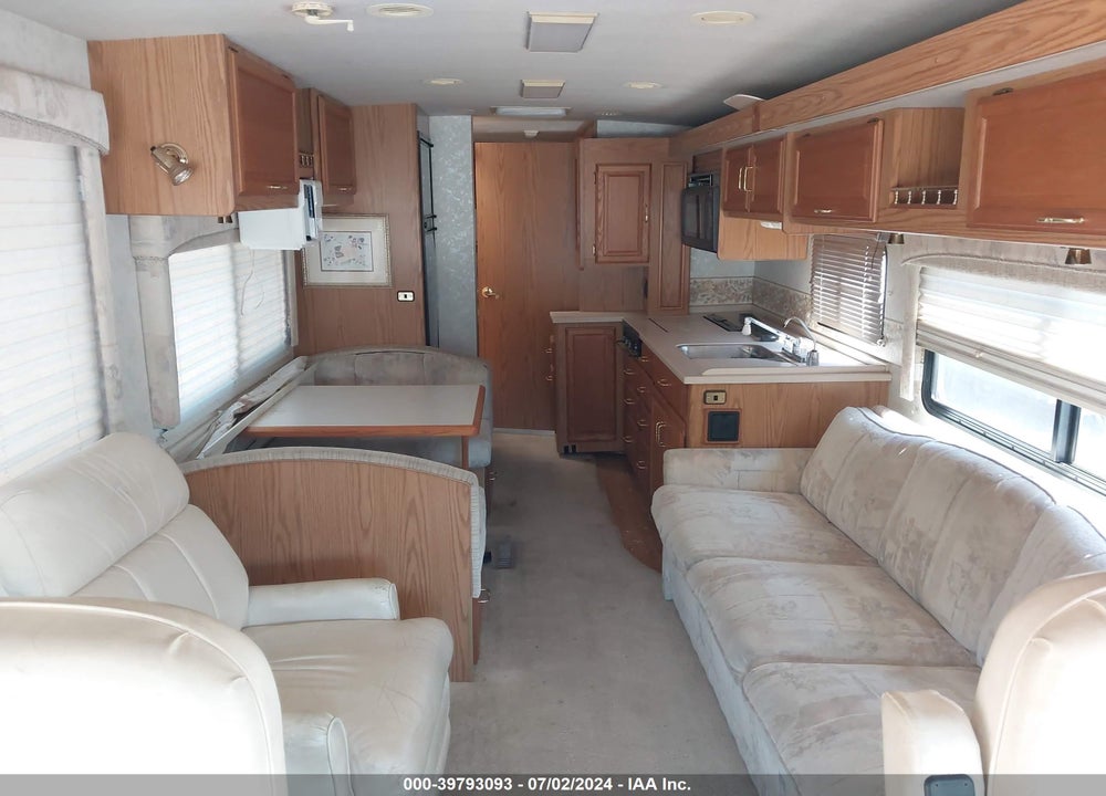 2000 FREIGHTLINER CHASSIS X LINE MOTOR HOME VIN: 4UZ6XFBC2YCG11785