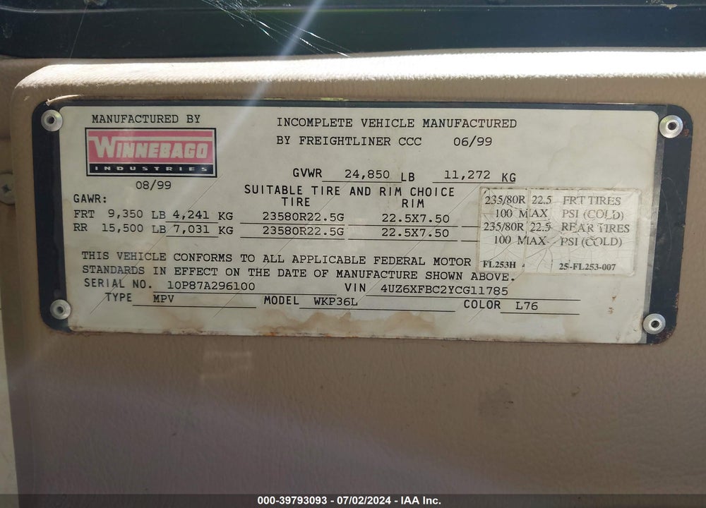 2000 FREIGHTLINER CHASSIS X LINE MOTOR HOME VIN: 4UZ6XFBC2YCG11785
