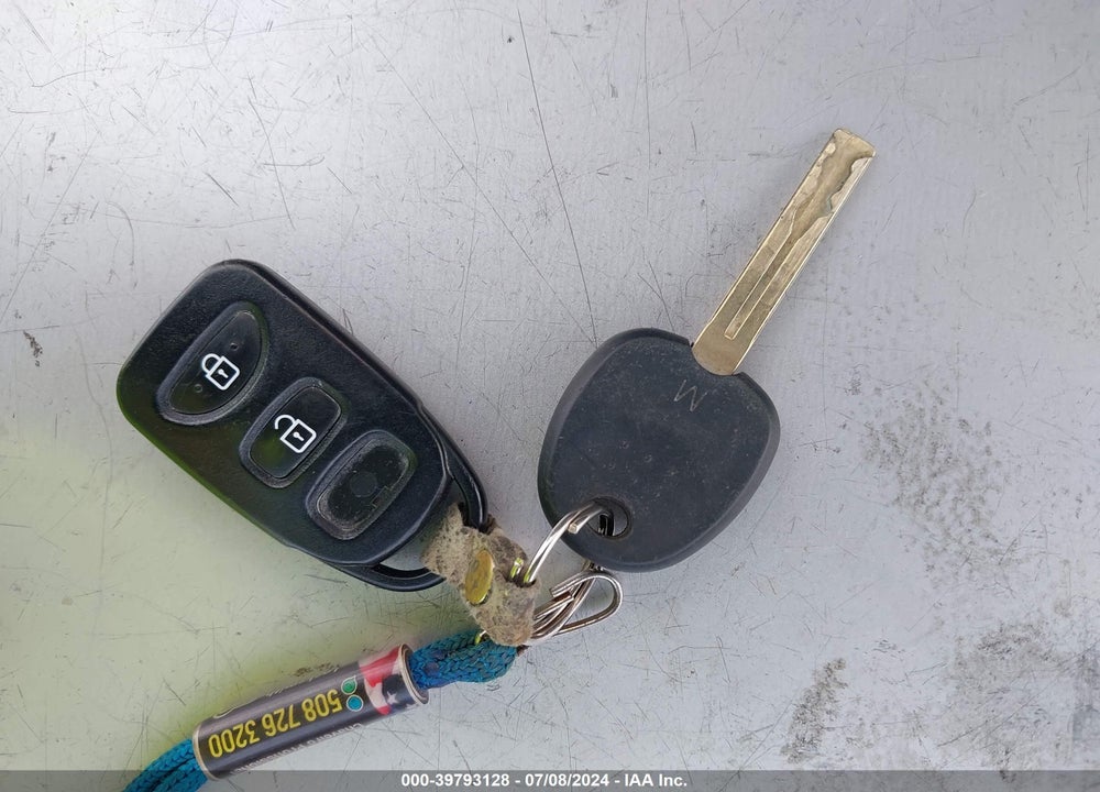 2013 HYUNDAI ELANTRA GLS VIN: 5NPDH4AE3DH308817