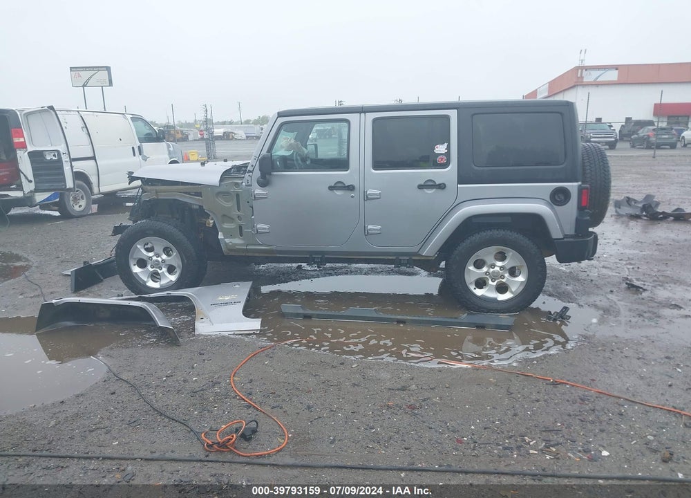 2014 JEEP WRANGLER UNLIMITED SAHARA VIN: 1C4HJWEG5EL221687