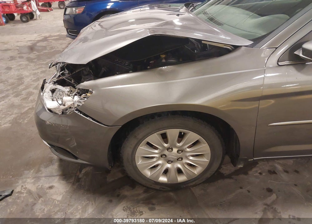 2012 CHRYSLER 200 LX VIN: 1C3CCBAG8CN246172