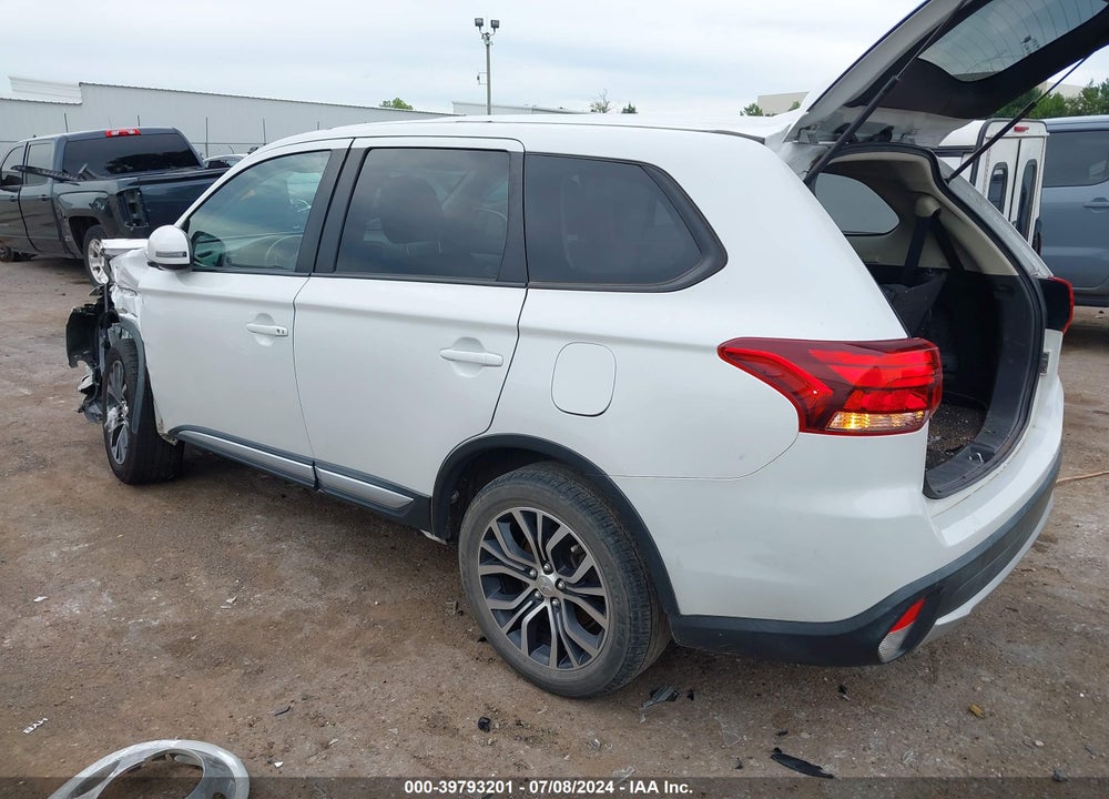 2018 MITSUBISHI OUTLANDER SE VIN: JA4AD3A36JZ032588
