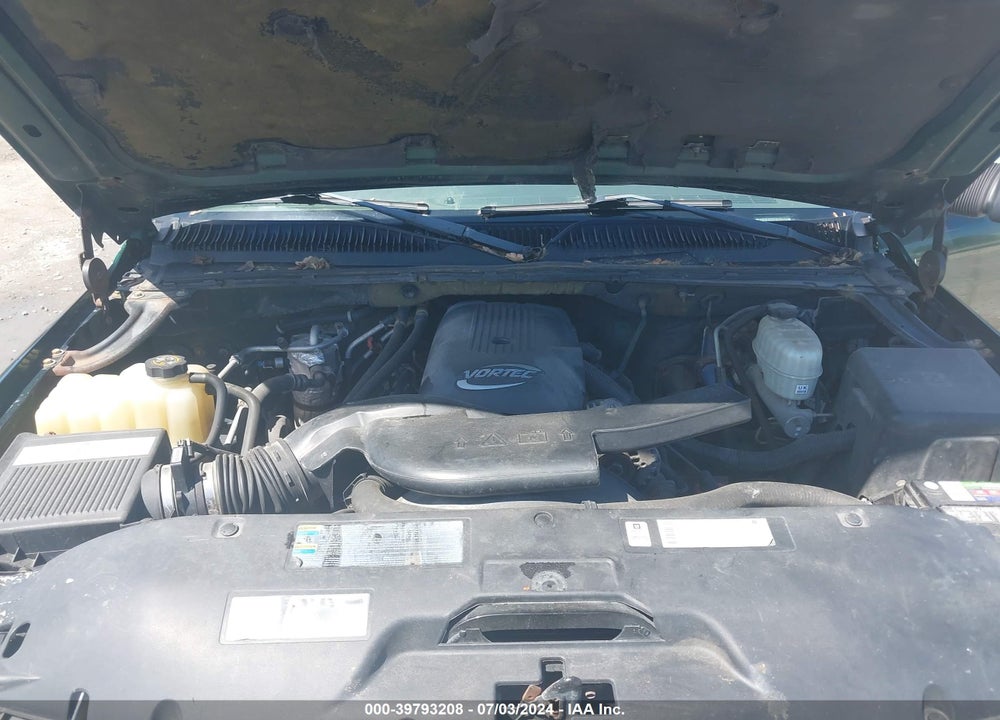 2003 CHEVROLET SUBURBAN 2500 LS VIN: 3GNGK26U03G187052