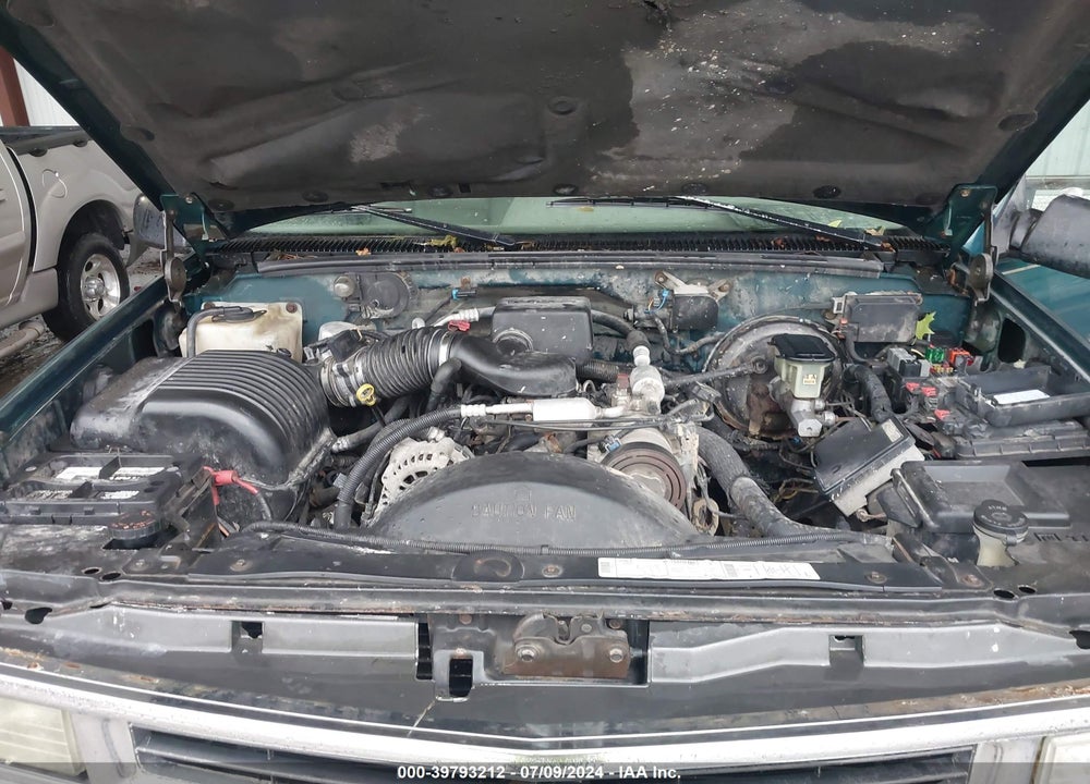 1996 CHEVROLET SUBURBAN K1500 VIN: 1GNFK16R8TJ336033