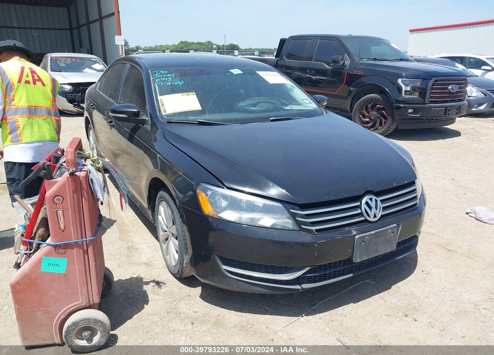 2013 VOLKSWAGEN PASSAT 2.5L S VIN: 1VWAH7A36DC056007