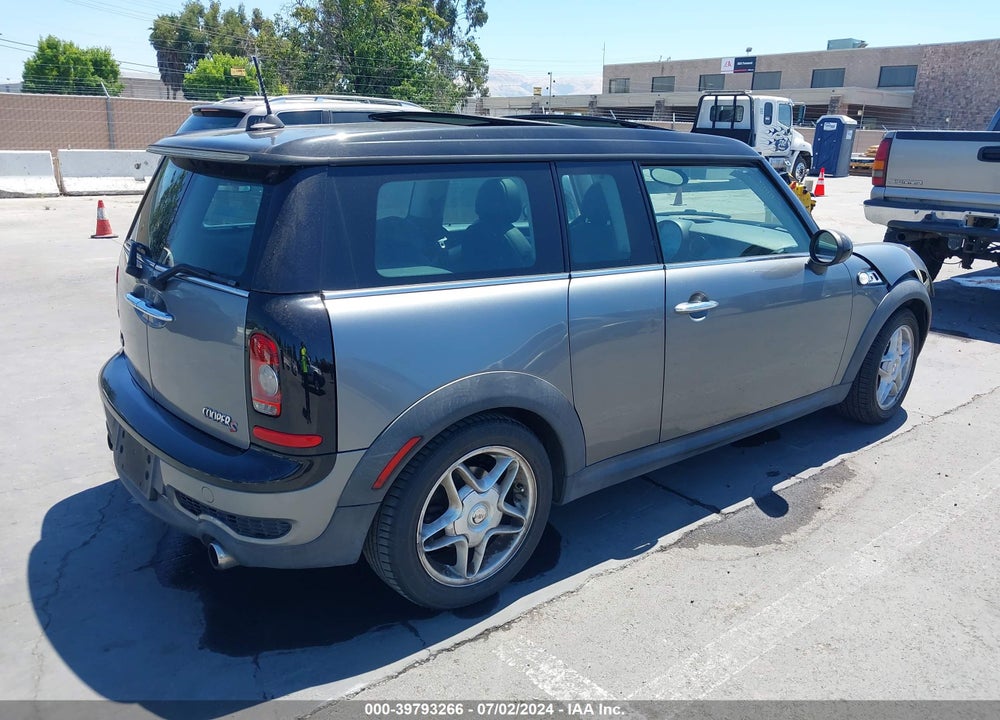 2009 MINI COOPER S CLUBMAN VIN: WMWMM33519TP74085
