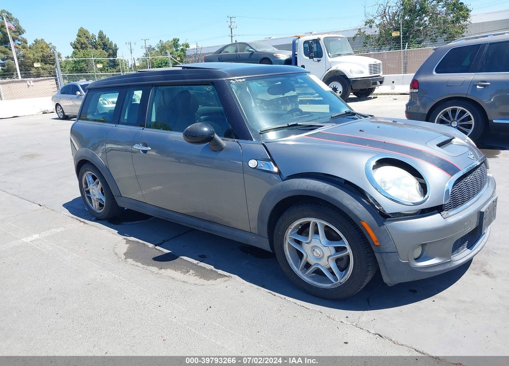2009 MINI COOPER S CLUBMAN VIN: WMWMM33519TP74085