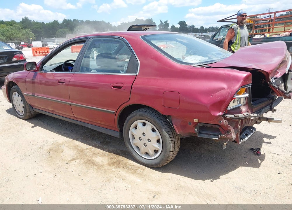 1997 HONDA ACCORD LX VIN: 1HGCD5632VA104962