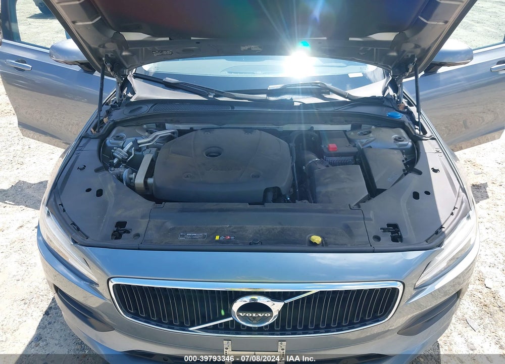2018 VOLVO S90 T5 MOMENTUM VIN: LVY982MK3JP028738