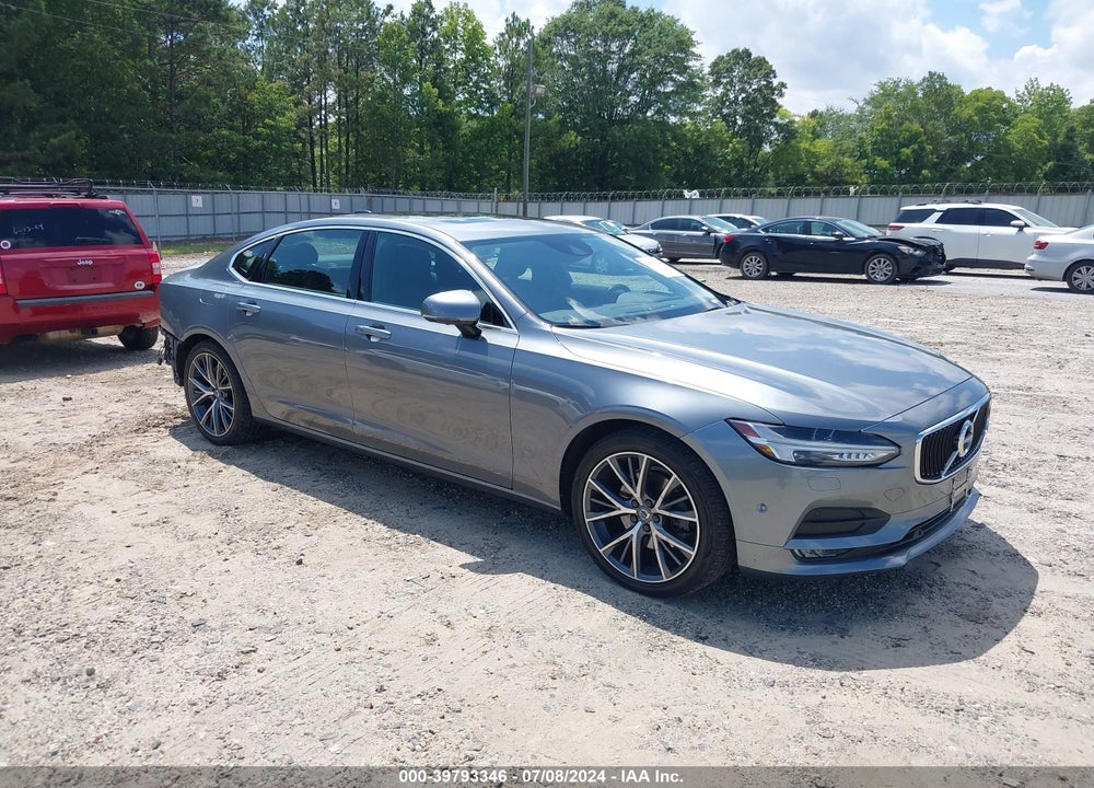 2018 VOLVO S90 T5 MOMENTUM VIN: LVY982MK3JP028738