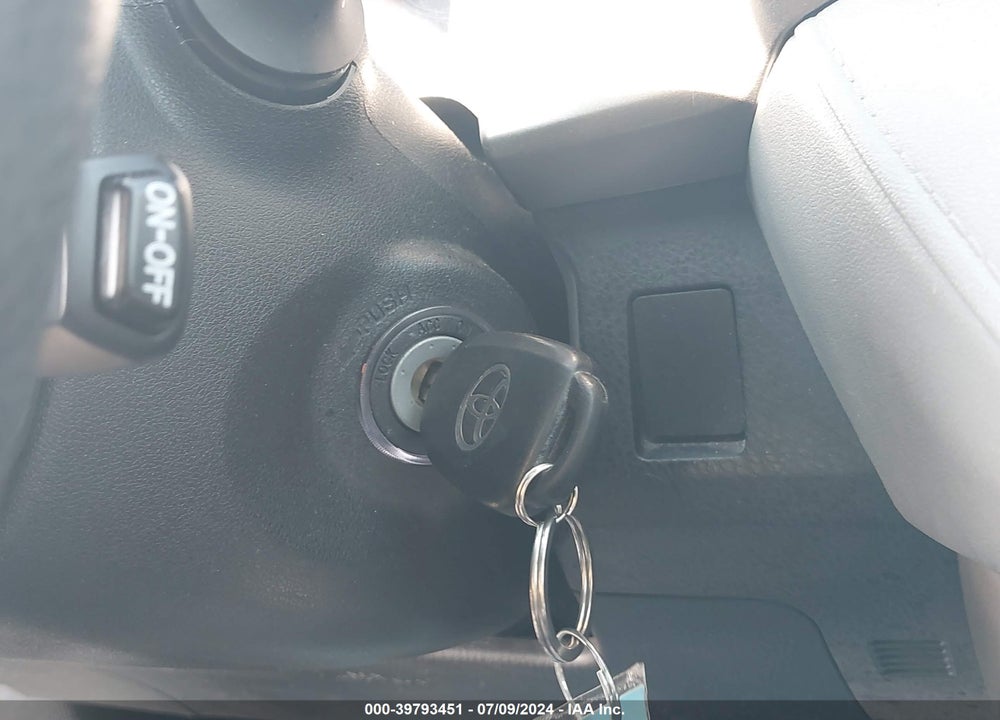 2014 TOYOTA RAV4 VIN: 2T3BFREV9EW170988