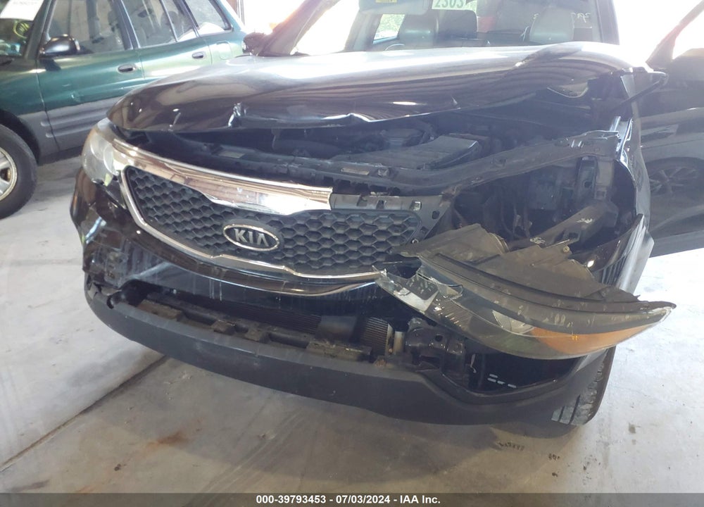 2012 KIA SORENTO LX V6 VIN: 5XYKTDA26CG270047