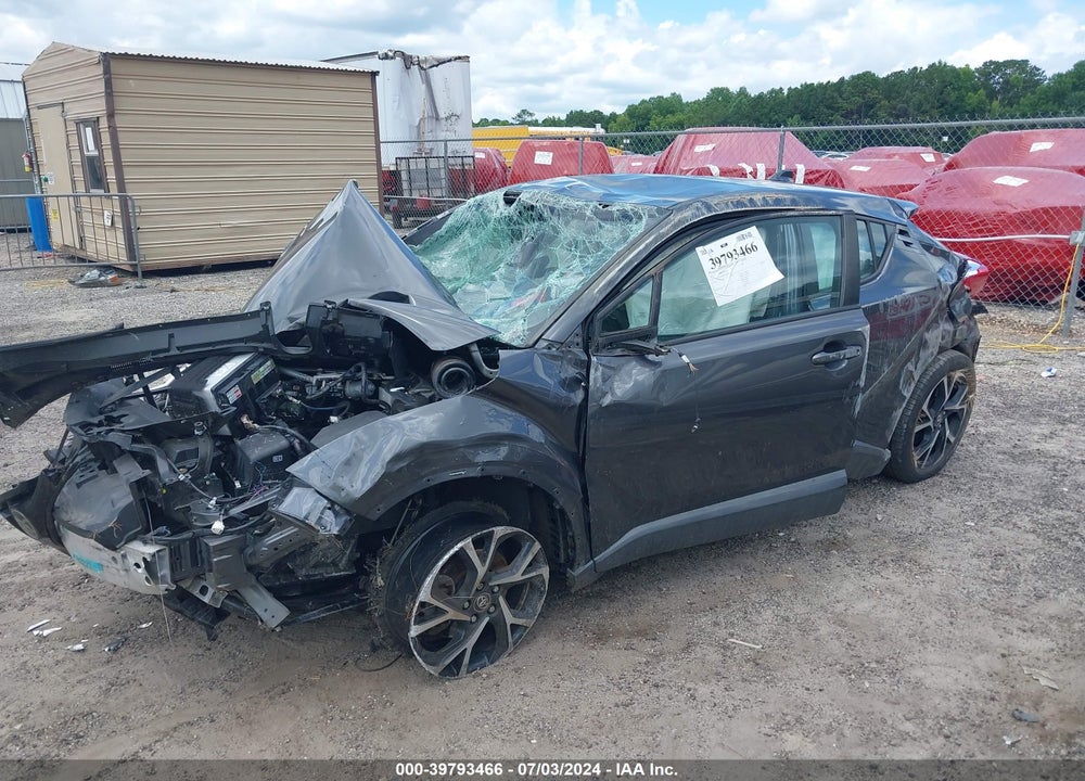 2019 TOYOTA C-HR XLE VIN: NMTKHMBX8KR084425