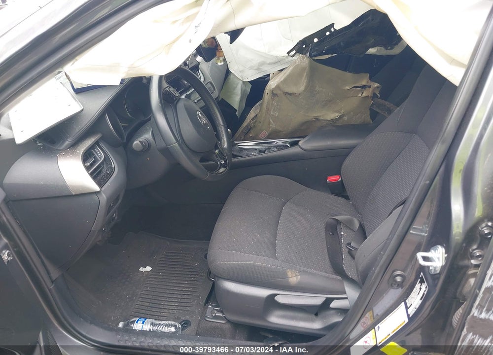 2019 TOYOTA C-HR XLE VIN: NMTKHMBX8KR084425