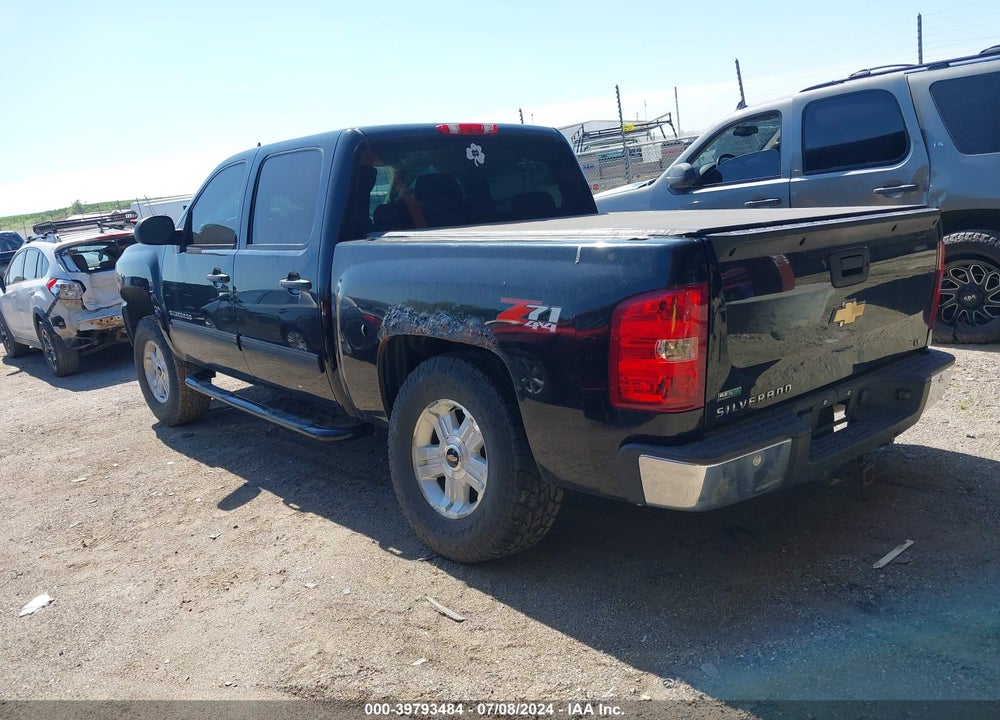 2011 CHEVROLET SILVERADO 1500 LT VIN: 3GCPKSE39BG234580