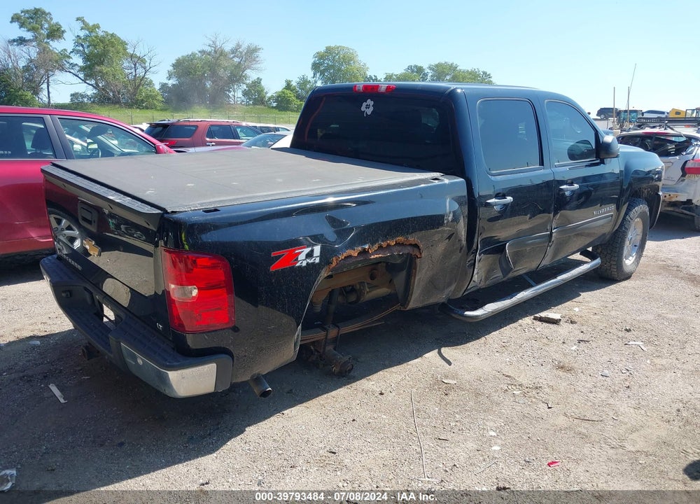 2011 CHEVROLET SILVERADO 1500 LT VIN: 3GCPKSE39BG234580