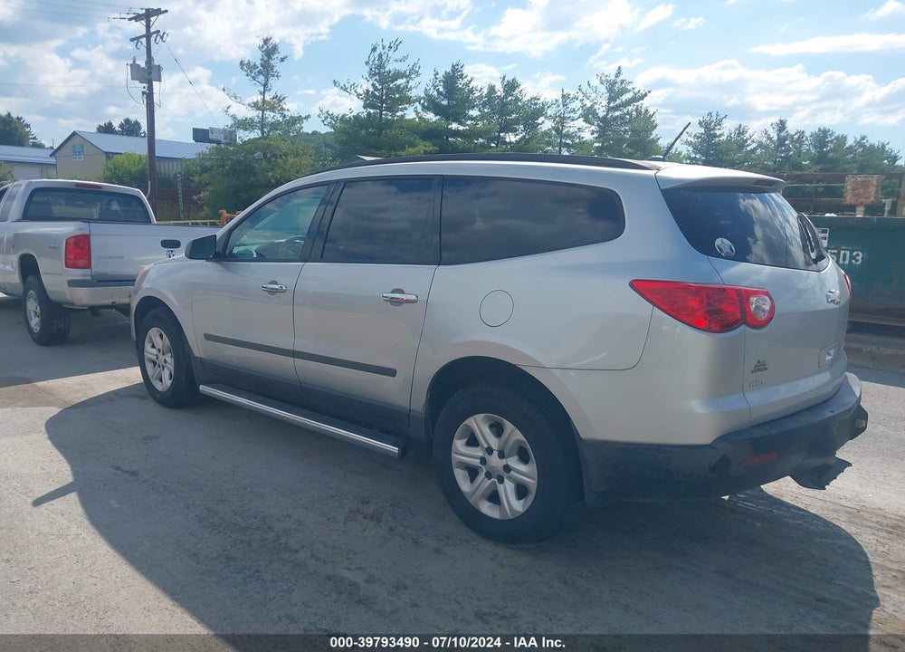 2012 CHEVROLET TRAVERSE LS VIN: 1GNKVFED8CJ143938