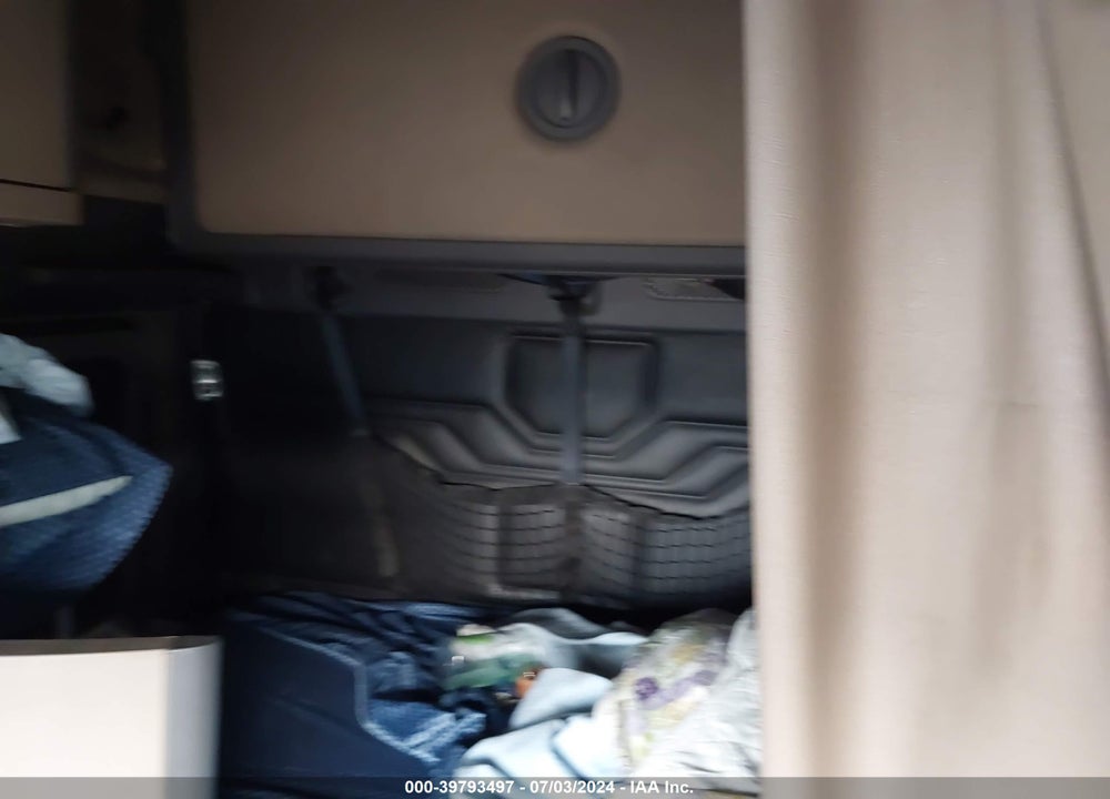2011 FREIGHTLINER CASCADIA 125 VIN: 1FUJGLDR1BSAZ2426