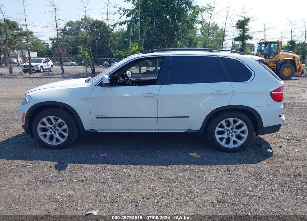 2013 BMW X5 XDRIVE35I/XDRIVE35I PREMIUM/XDRIVE35I SPORT ACTIVITY VIN: 5UXZV4C50D0E13017